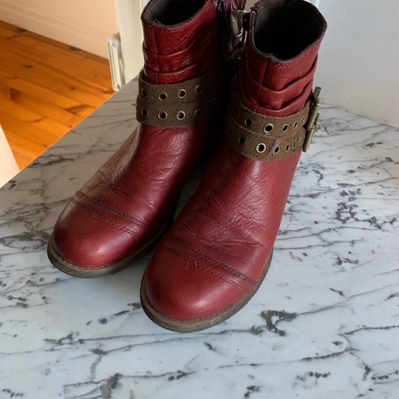 Caterpillar Red Ankle Boots. size 8 - Picture 7 of 8